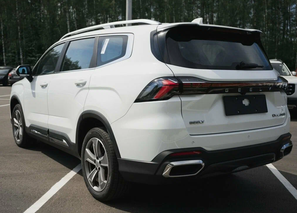 Geely Okavango 2025