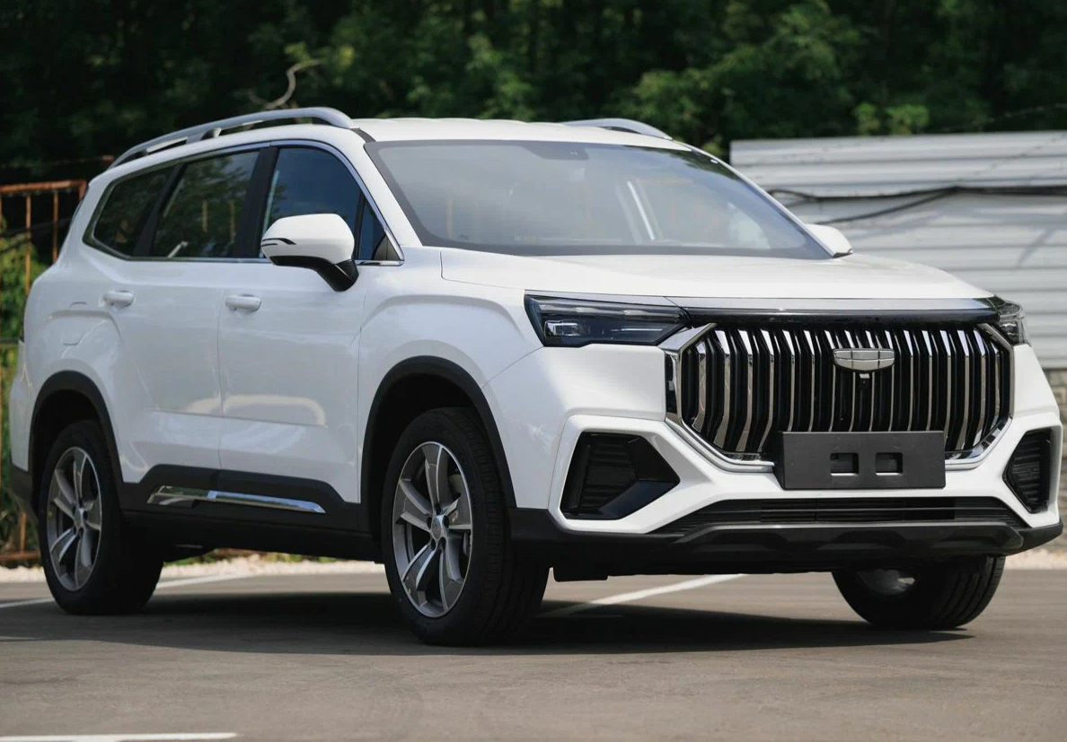 Geely Okavango 2025